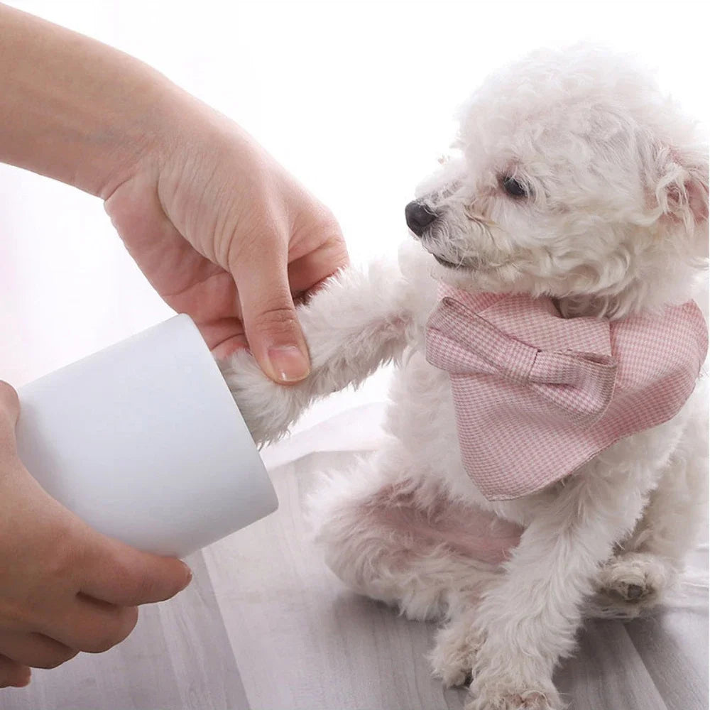 Dog Paw Cleaner Cup Soft Silicone Combs Portable Outdoor Pet Towel Foot Washer Paw Clean Brush Quickly Wash Foot Cleaning Bucket